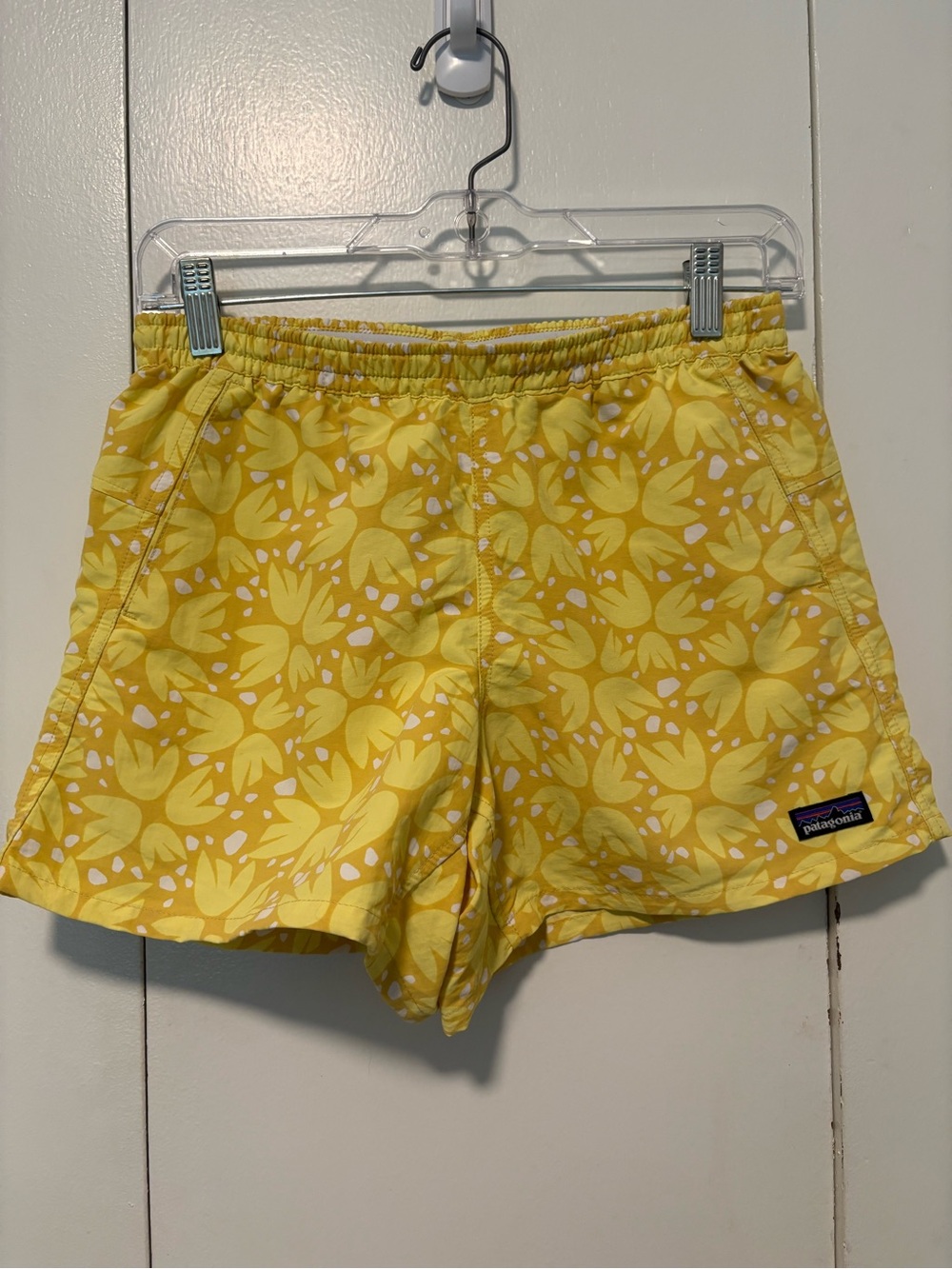 Patagonia Baggies Shorts Womens X-Small Yellow Floral 5in Quick Dry Nylon